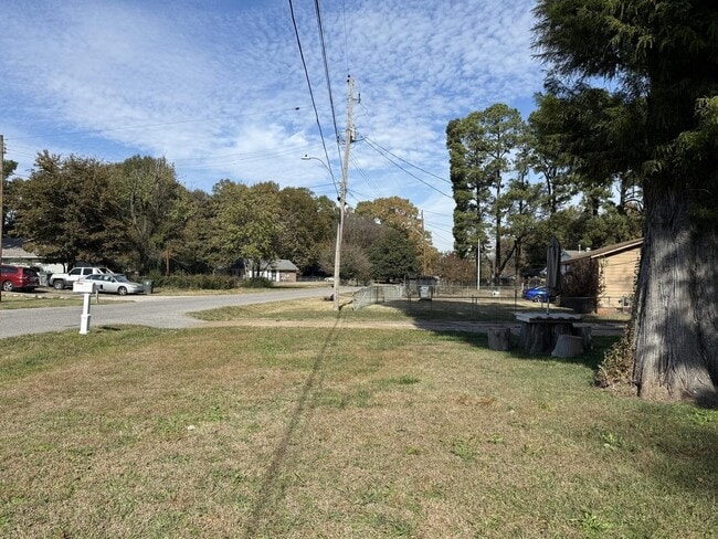 Building Photo - 4900 Berta Rd