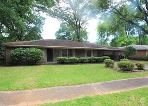 Building Photo - Coming Soon: Beautiful 3 Bedroom, 2 Bathro...