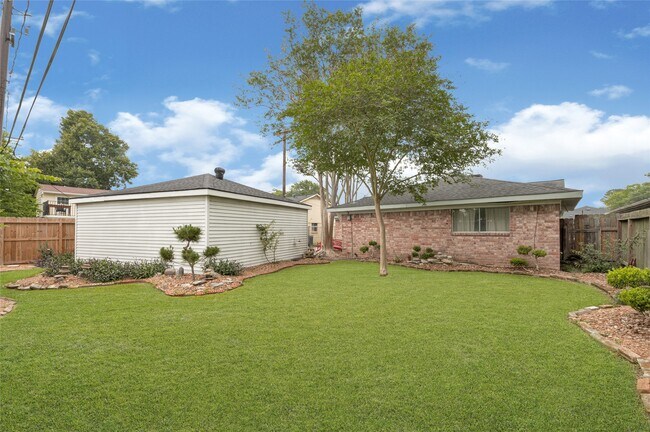 Building Photo - 11826 Oceanview St
