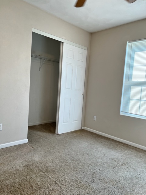 Building Photo - 503 N Combs Ave