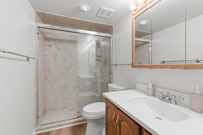 Building Photo - Woodman Hills 4 bdrm rancher