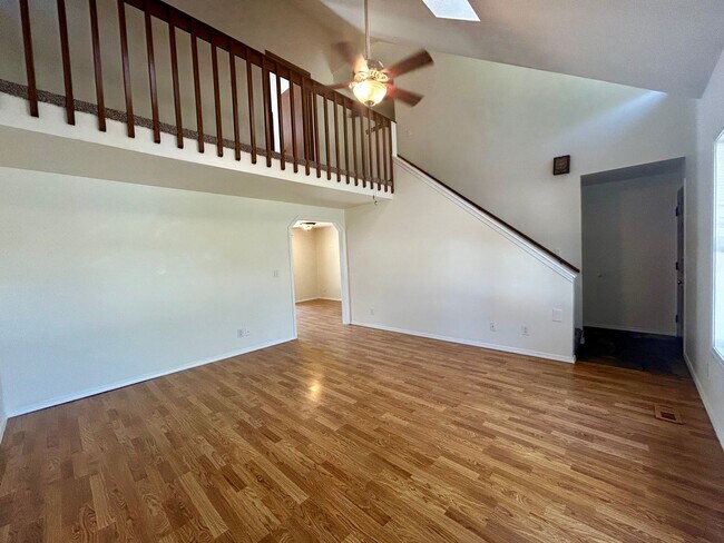 Building Photo - 4271 N Pennfield Pl