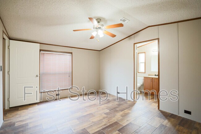 Building Photo - 1210 Orizaba