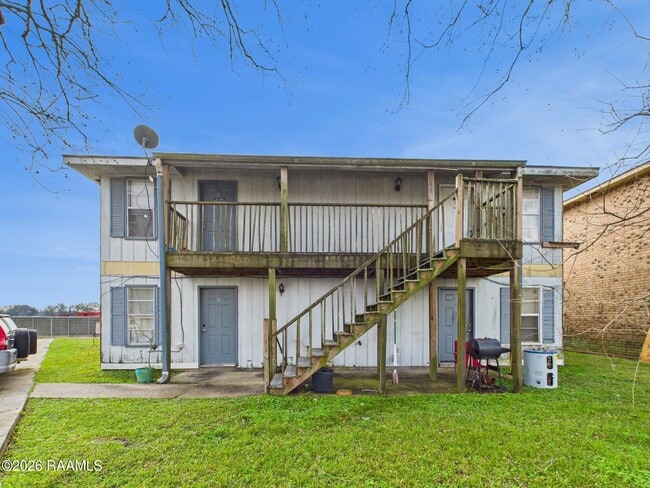 Building Photo - 208 Vieux Orleans Cir