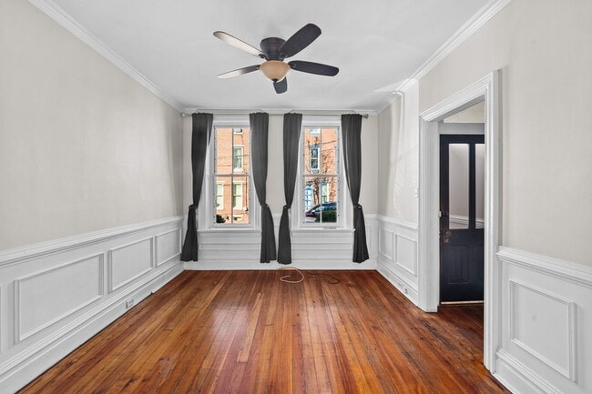 Building Photo - Spacious 4 Bedroom on Cumberland St