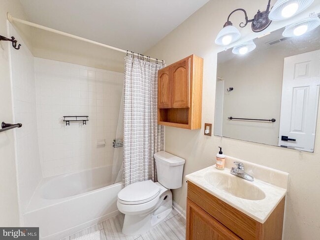 Building Photo - 12821 Mill Brook Ct