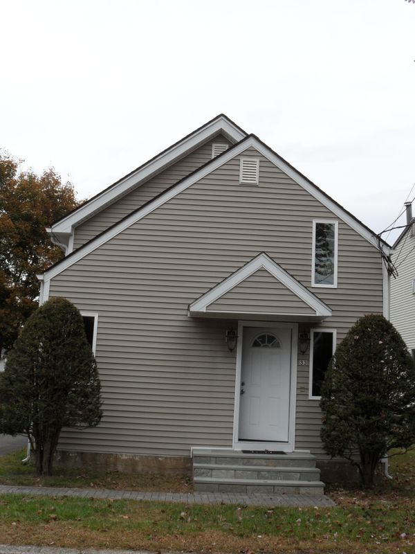 Building Photo - 33 Mettler St