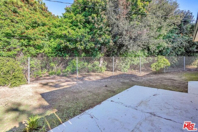 Building Photo - 5350 S Slauson Ave