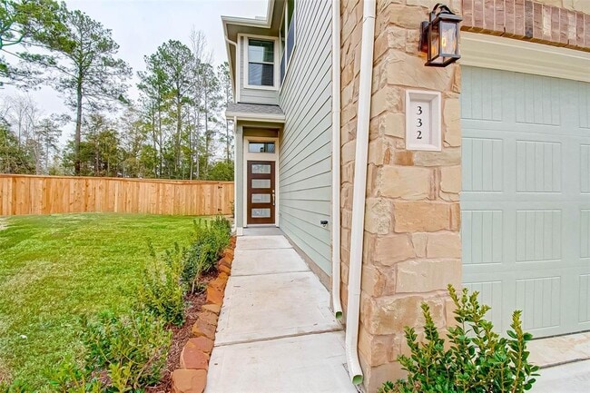 Building Photo - 332 N Spotted Fern Dr