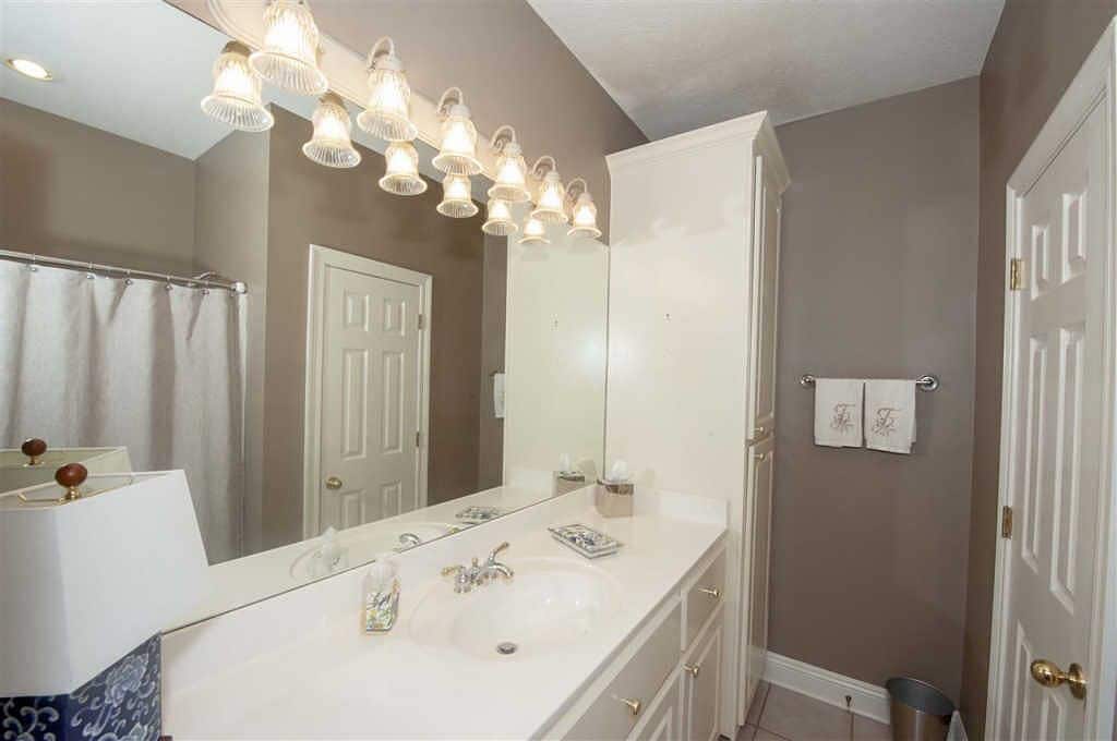 Building Photo - 27 Pilgrim Way