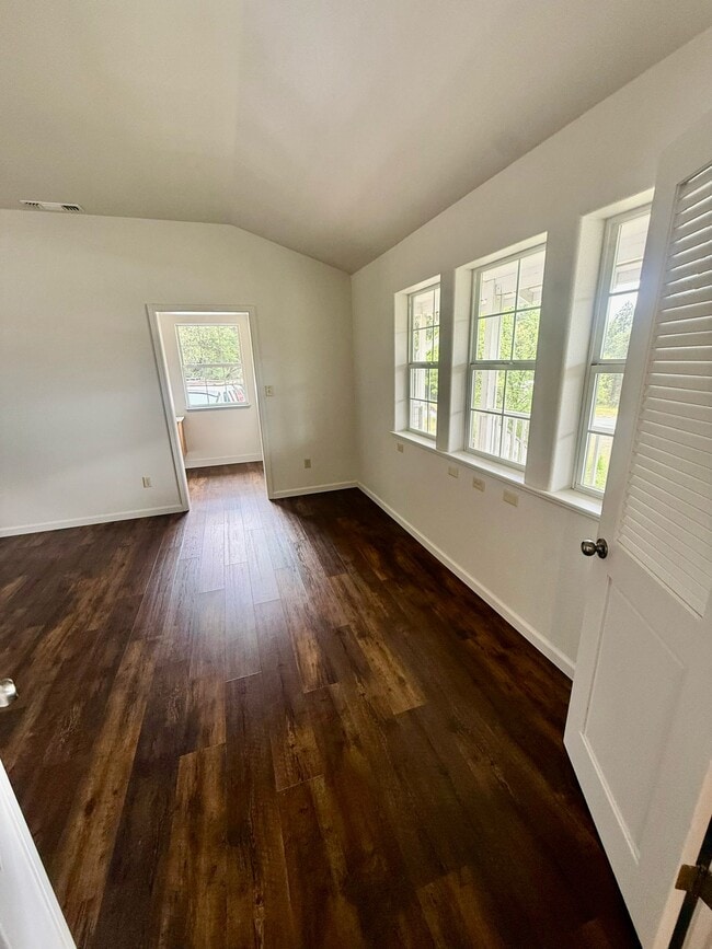 Building Photo - 16083 Indian Springs Ranch Rd