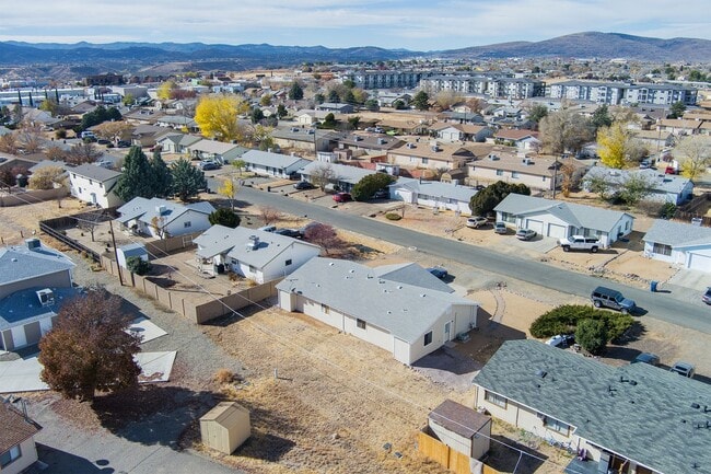 Building Photo - 3123 N Truwood Dr