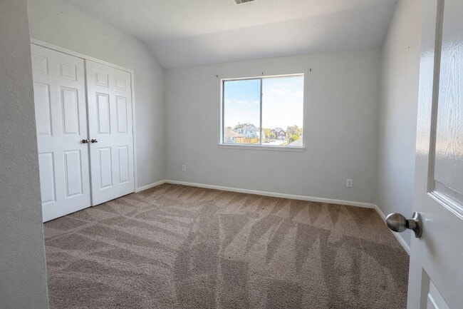 Building Photo - 3922 Coral Shadows Dr