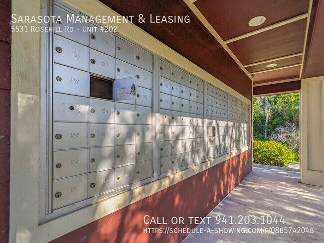 Building Photo - 5531 Rosehill Rd