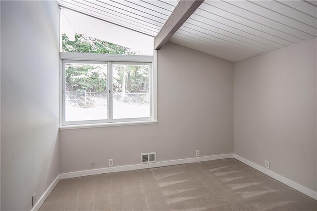Building Photo - 5270 Riverview Rd NW