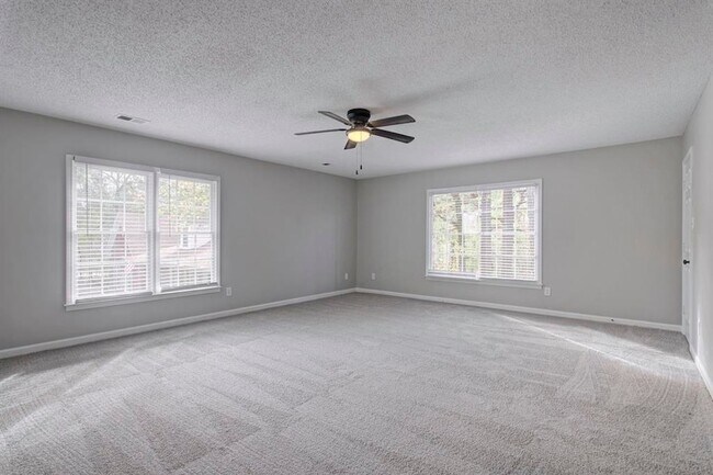 Building Photo - 5707 Chester St