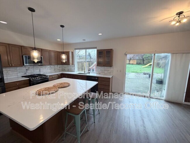 Building Photo - 1725 SW 346th Pl