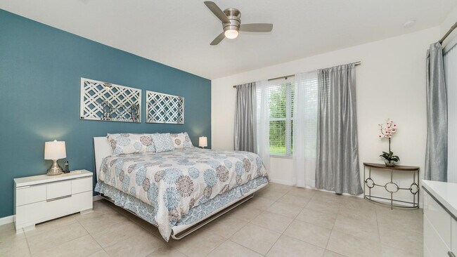 Building Photo - 4079 Oak Tree Dr