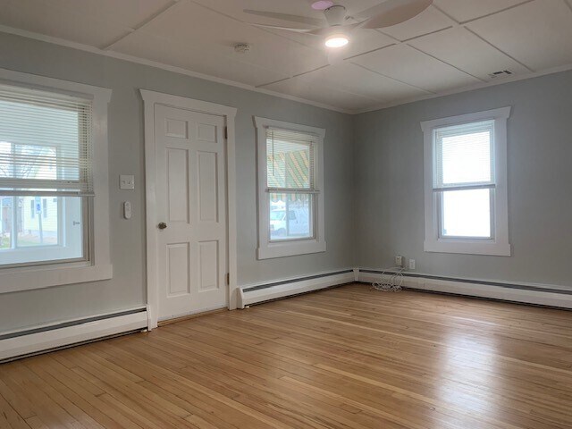 Building Photo - 1820 Pine Ter