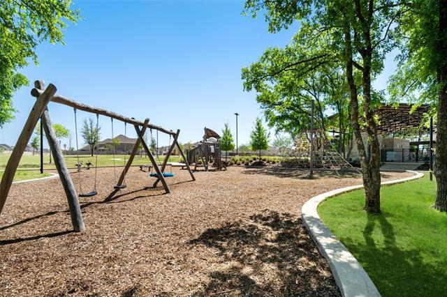 Building Photo - 9600 Acorn Ln