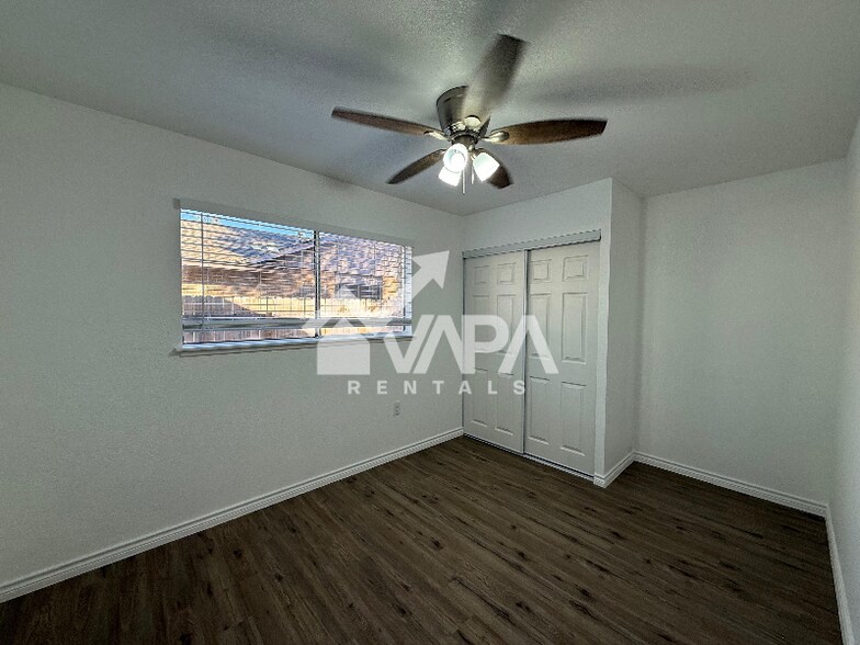 Building Photo - 12411 Gran Vista St