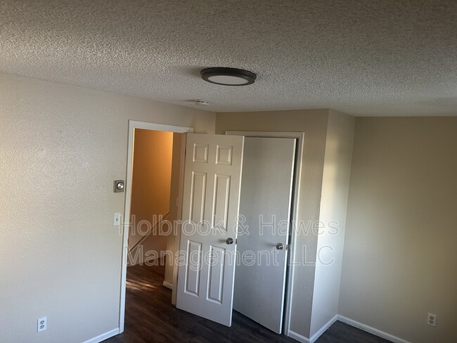 Building Photo - 4885 Basswood Dr