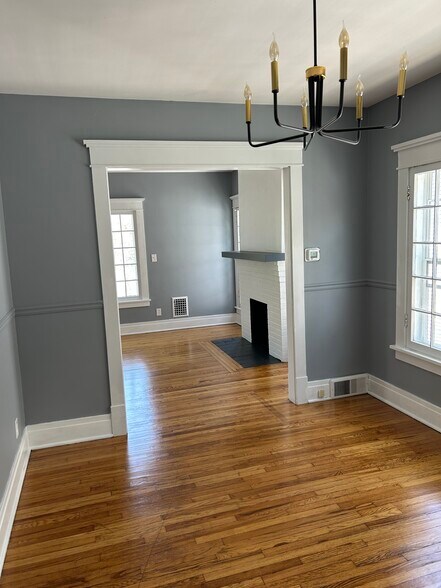 Building Photo - 267 Parkside Ave