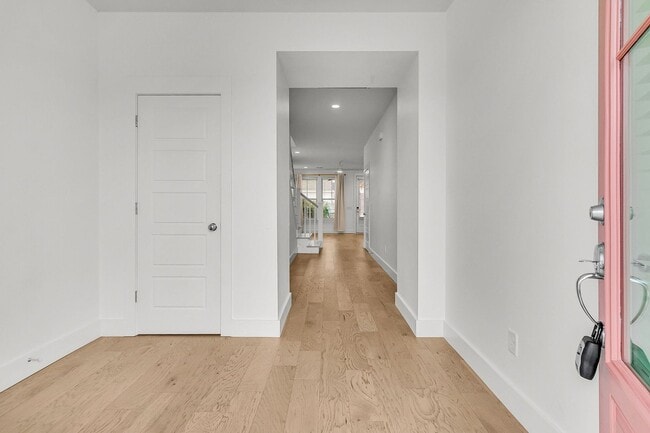 Building Photo - Must See Beautiful 3BR Home in Nexton with...