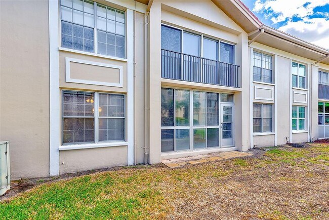 Building Photo - 10280 Imperial Point Dr W