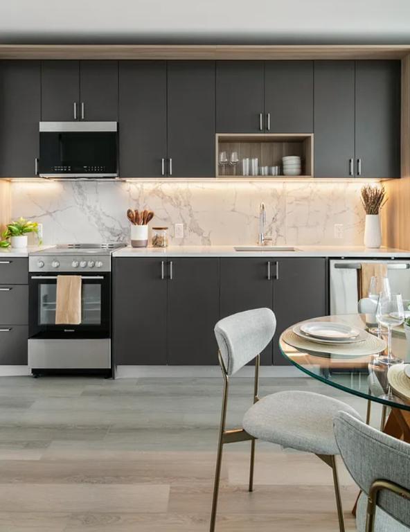 Building Photo - 64 Box Street