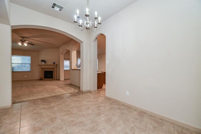 Building Photo - 110 Sweet Leaf Grove Ln