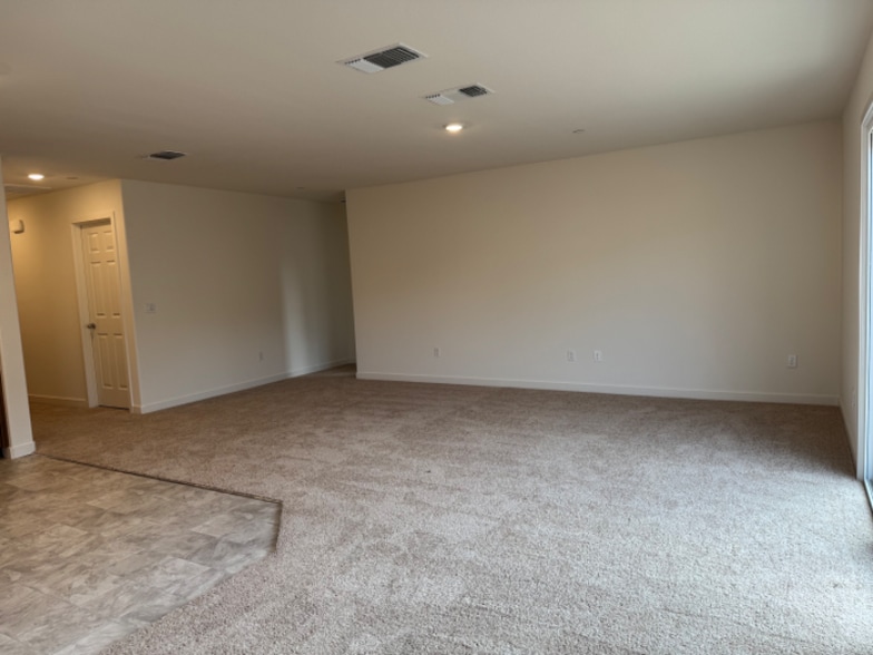 Building Photo - 221 Dylan St