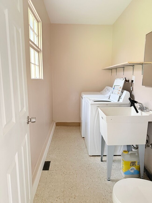 Building Photo - Great Home for rent