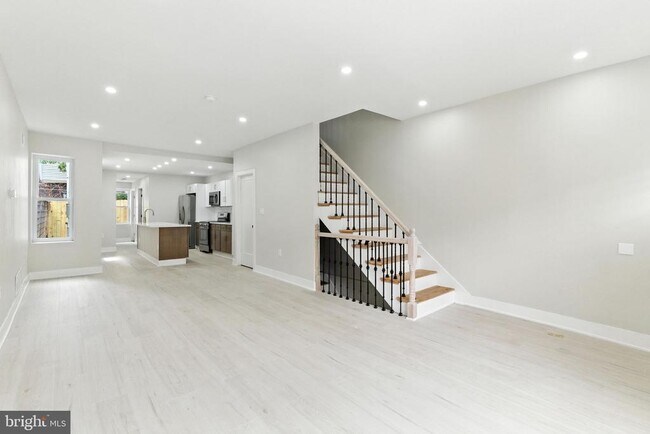 Building Photo - 1626 S 24th St