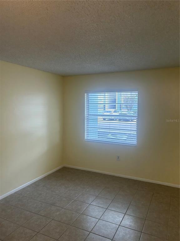 Building Photo - 2513 N Alafaya Trail