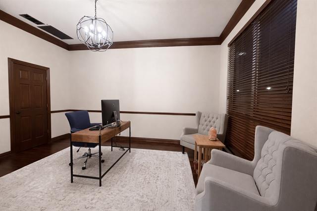 Building Photo - 7357 Golf Club Dr