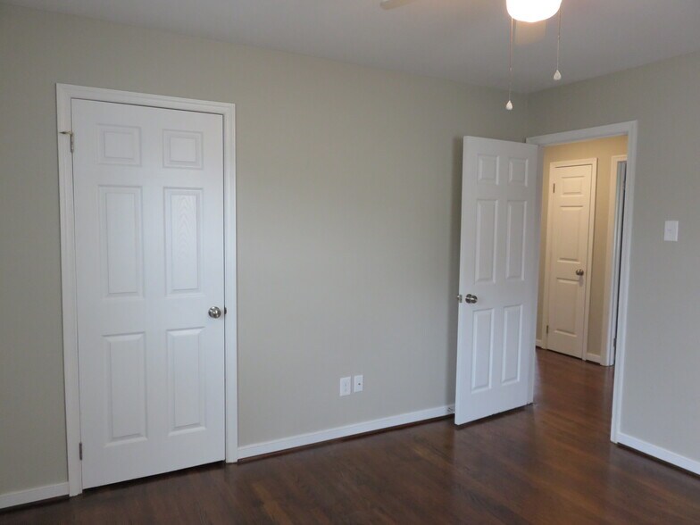 Building Photo - 213 N Juniper Ave