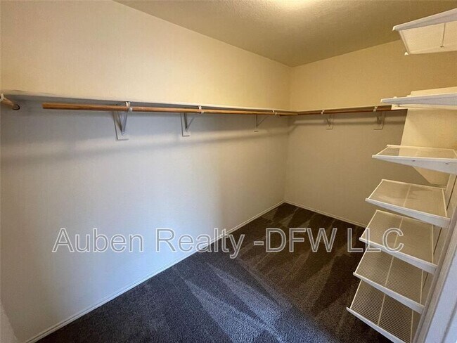Building Photo - 344 Amethyst Dr