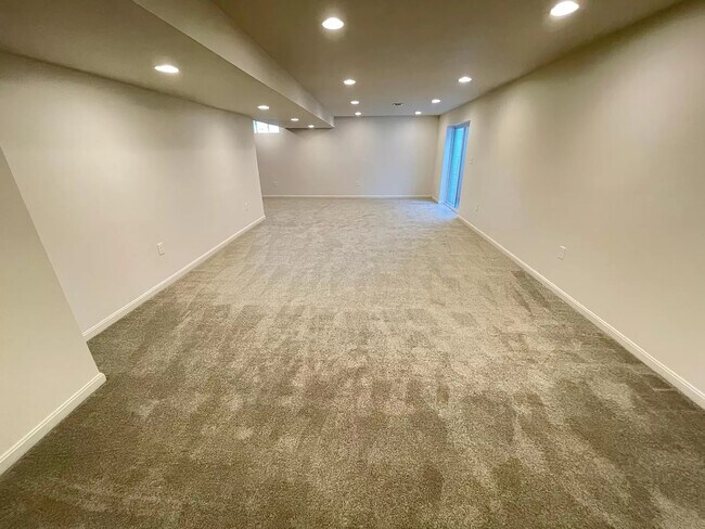 Building Photo - 12076 Prickly Ash Way