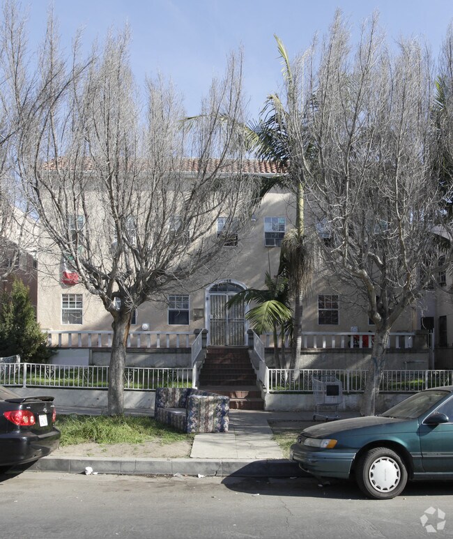 Building Photo - 158 S Berendo St