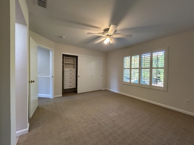 Building Photo - 248 Summer Grove Cir
