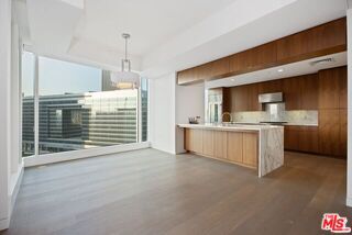 Building Photo - 1 W Century Dr