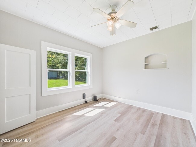 Building Photo - 133 Lyman Dr