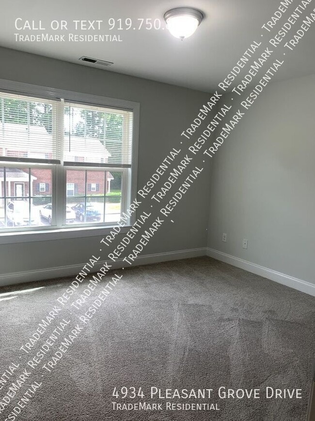 Building Photo - 4934 Pleasant Grove Dr