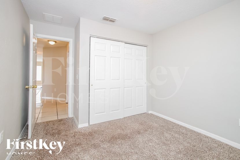 Building Photo - 1932 Michigan Ct