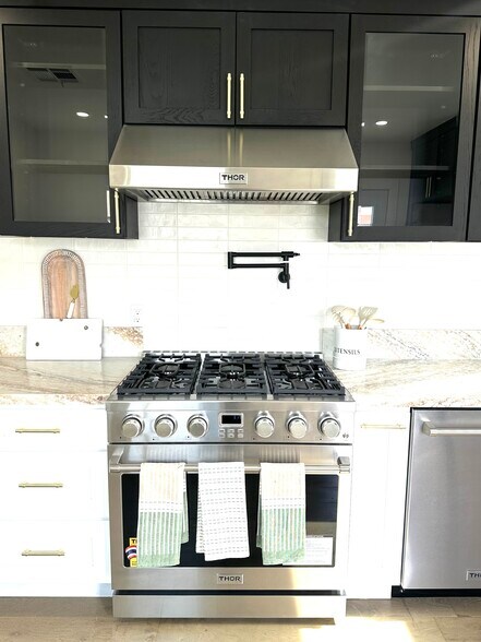 Building Photo - 16913 Covello St