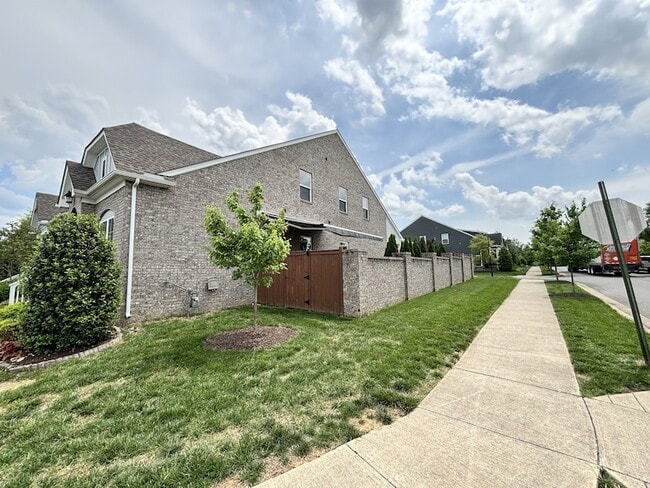 Building Photo - 155 Spadeleaf Blvd