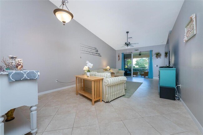 Building Photo - 319 Monaco Dr