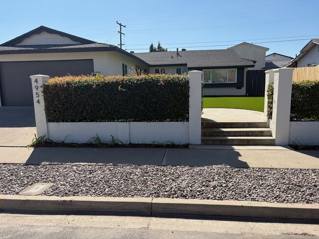 Building Photo - OPEN HOUSE: 10/25 10-11AM ~ 4BR Home with ...