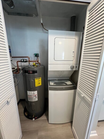 Building Photo - 134 Tyson Commons Ln